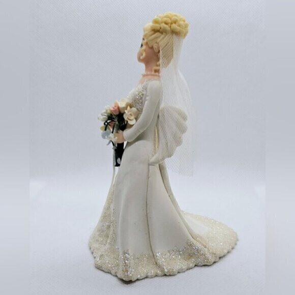 Avon The Kneaded Angel Bride Figurine By Carol Graziano. - Picture 2 of 8